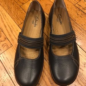New Clark’s Mary Jane Black Size 8